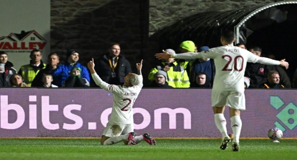 Antony’s Incredible Goal Rescues Manchester United in Thrilling FA Cup Clash