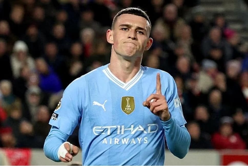 Phil Foden Hat-Trick Inspires Man City