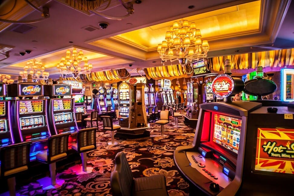 Revolutionizing Casino Gaming: The Impact of Augmented Reality on Immersive Experiences