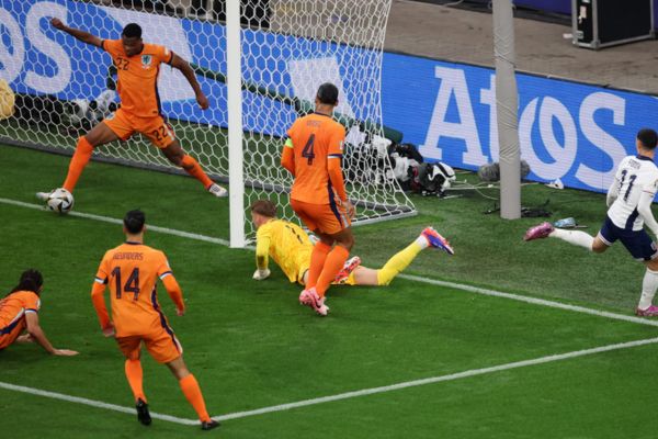 Netherlands 1-2 England: Phil Foden