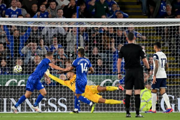 Leicester City 1-1 Tottenham: Jamie Vardy Goal