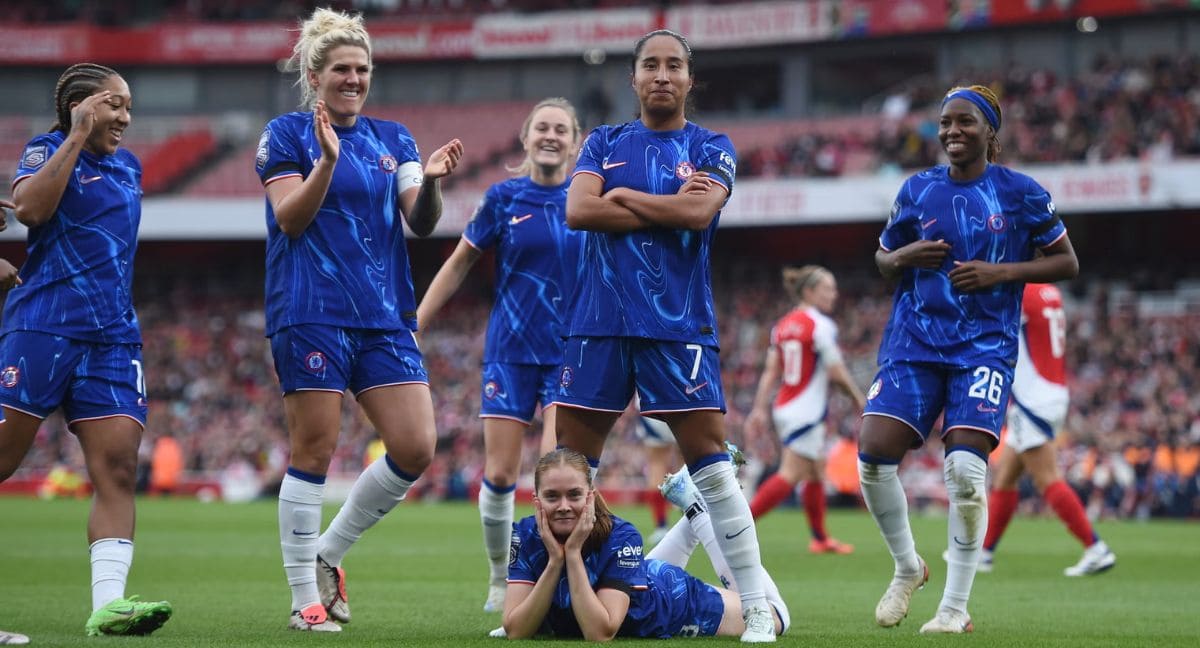 Chelsea Secures WSL Lead After Early Goals in 2-1 Arsenal Win