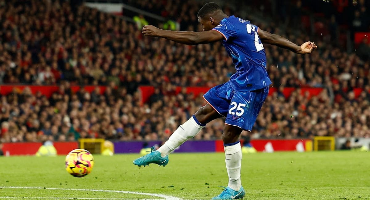 Caicedo’s Late Strike Dashes Man United Hopes in 1-1 Chelsea Draw