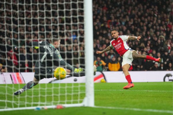 Arsenal 3-2 Crystal Palace: Gabriel Jesus hat-trick