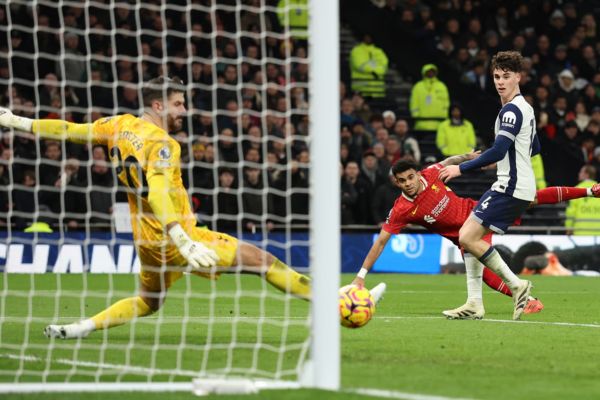 Luis Diaz of Liverpool scores a goal to make it 3-6