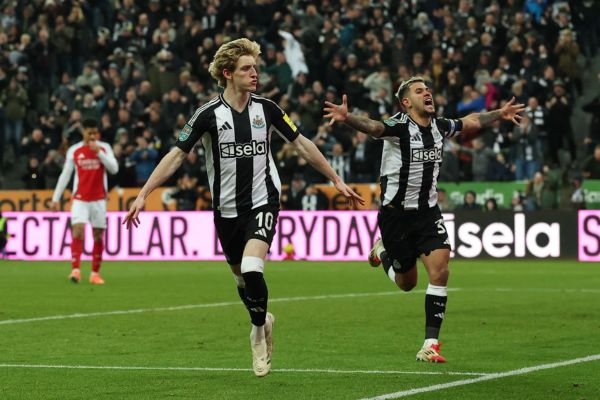 Anthony Gordon celebrates scoring their second goal