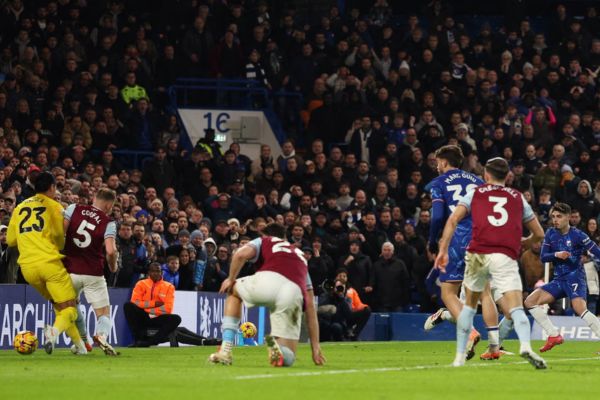 Pedro Neto scores their first goal