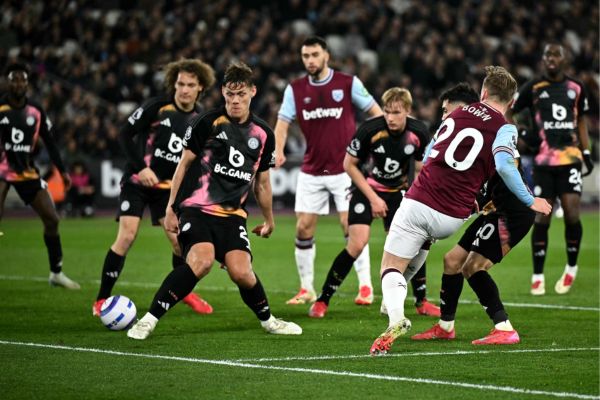 Ward-Prowse corner from the left was half blocked