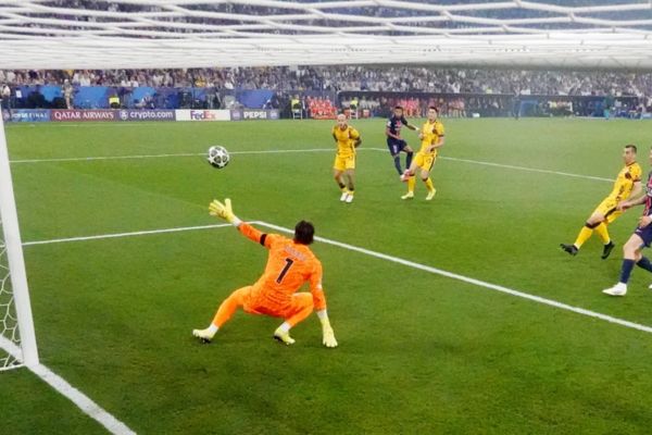 2-0 to PSG 20 minutes