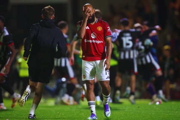 Grimsby 2-2 Man United